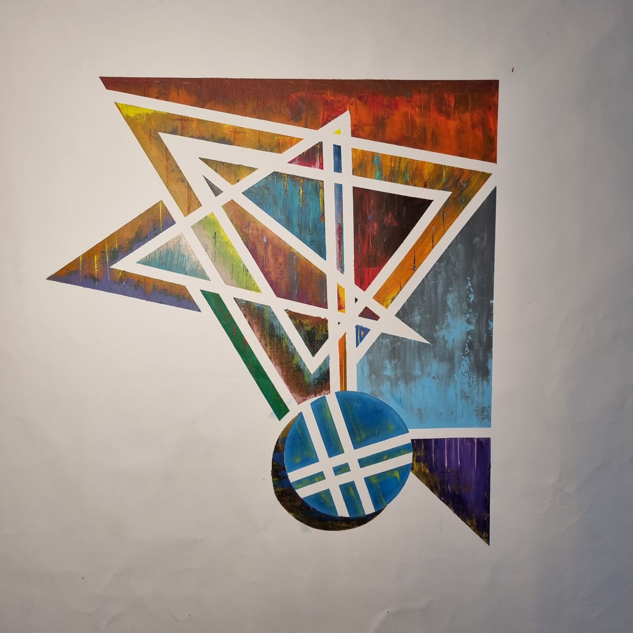 Frühe Kompositionsphase des Gemäldes „In Richtung Downtown“ von Urs Noser & Eugen Lötscher – geometrische Linien, Dreiecksformen und kräftige Farbflächen auf weissem Hintergrund, 130 × 130 cm, Luzern 2025.